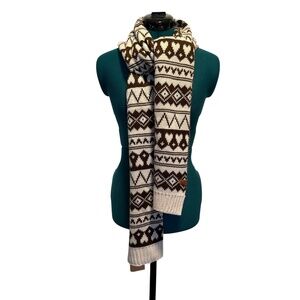 NWT Frye And Co Fair Isle Winter Scarf Cream Brown